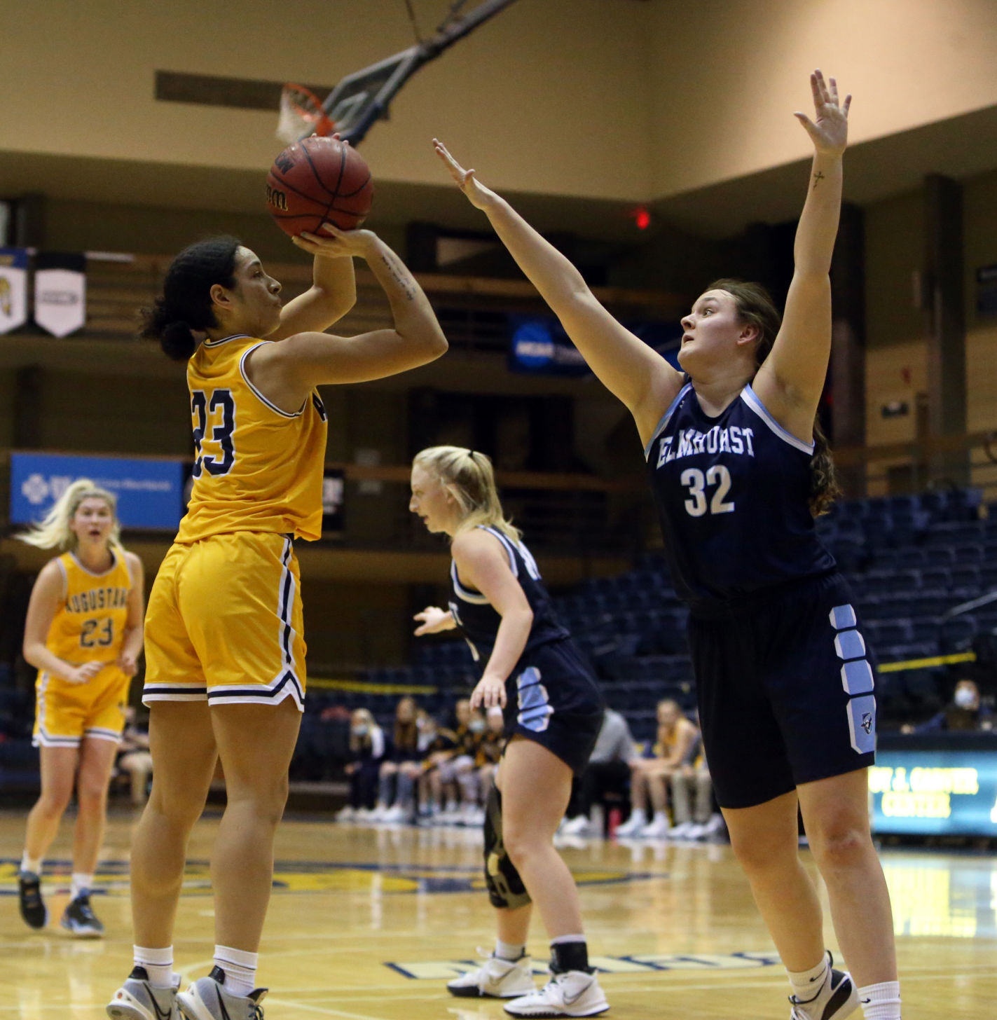 011222-qc-spt-augie women014.JPG